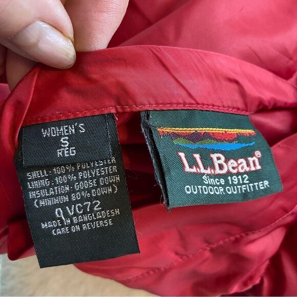 L.L. Bean Reversible Down Filled Puffer Vest Red/Black Size Small - Picture 3 of 15